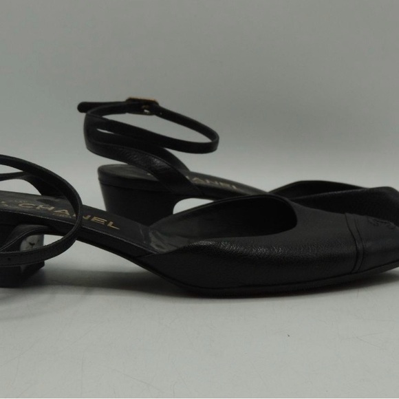 Chanel Black CC Goatskin Cap Toe Low Pumps 38.5 - Picture 6 of 10